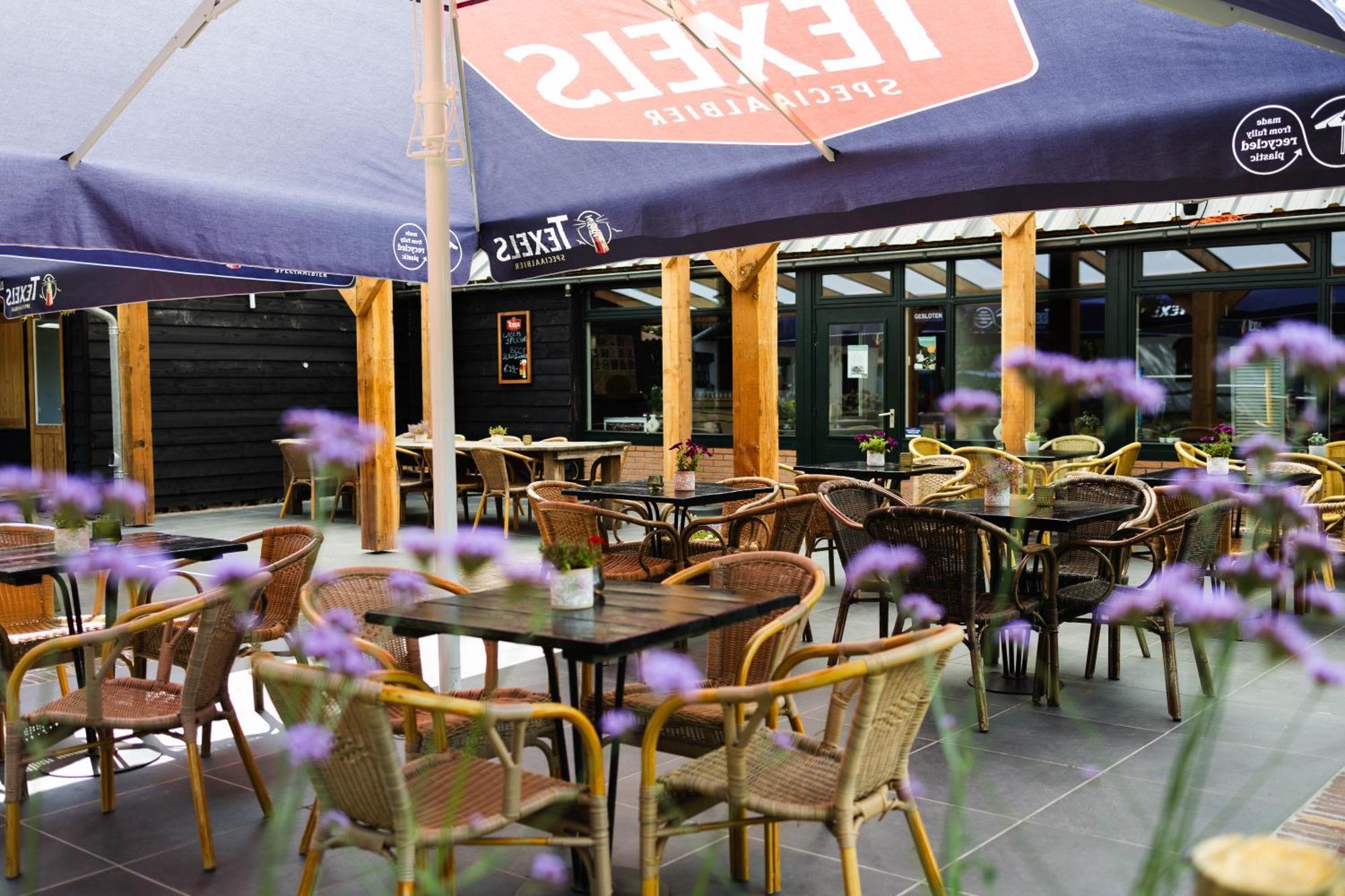 Modern Ingericht Chalet Op Groen Park Op De Veluwe Epe Ngoại thất bức ảnh